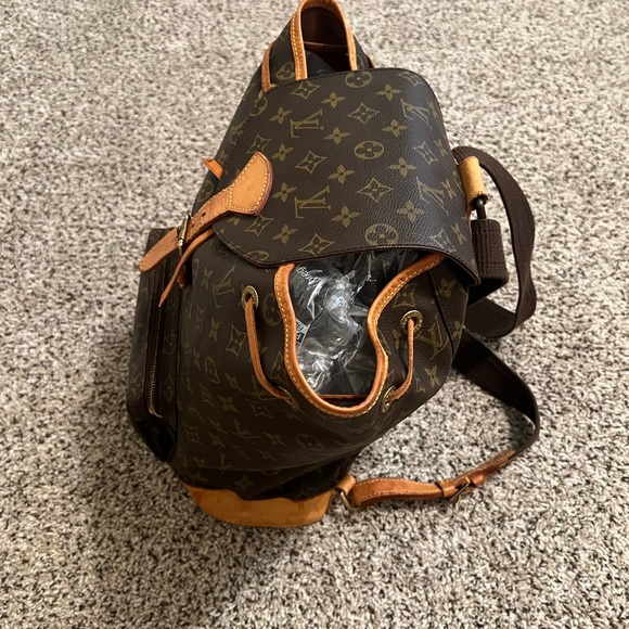 Louis Vuitton Monogram Montsouris GM Backpack - Picture 3 of 6
